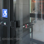 Котеджний ліфт для людей з інвалідністю