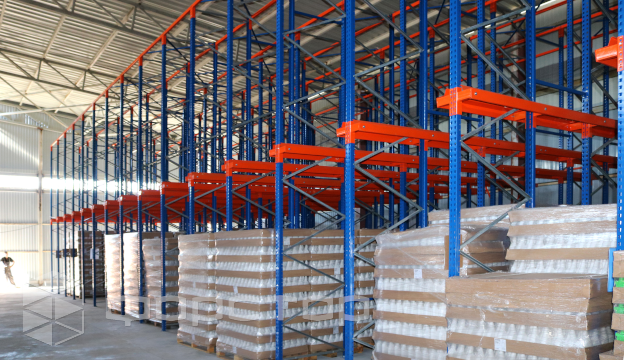  The weight of one pallet is up to 350 kg