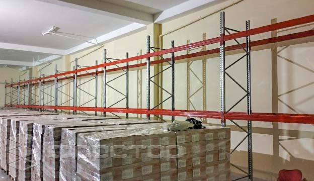 Frontal racking for confectionery storage