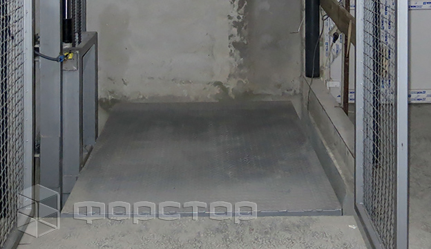 Dimensions of the platform are 1950x1050 mm.