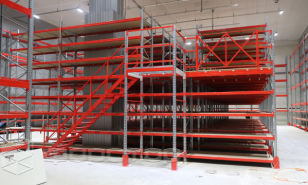 Equipping a pharmaceutical warehouse with a complex storage system