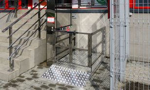 Vertical stainless shop lift